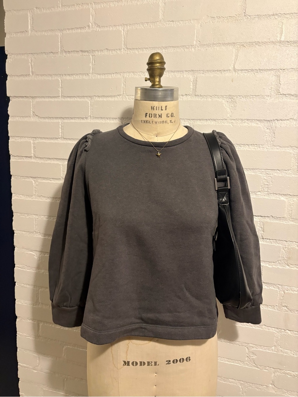 G. Label by Goop Women's Puff Sleeve Crewneck Top in Charcoal